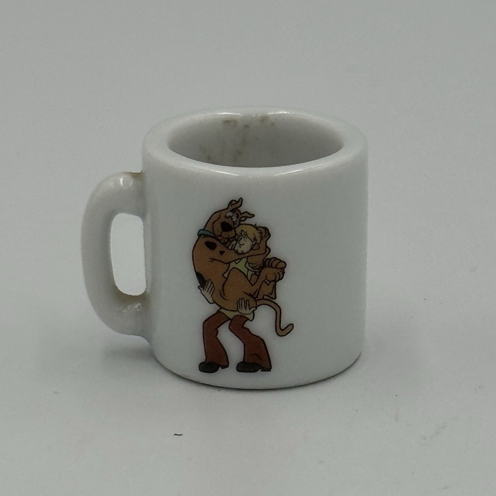 Vintage Scooby Doo Hanna Barbera Porcelain miniature cup‎ Pre-Owned 1 1/4 tall.